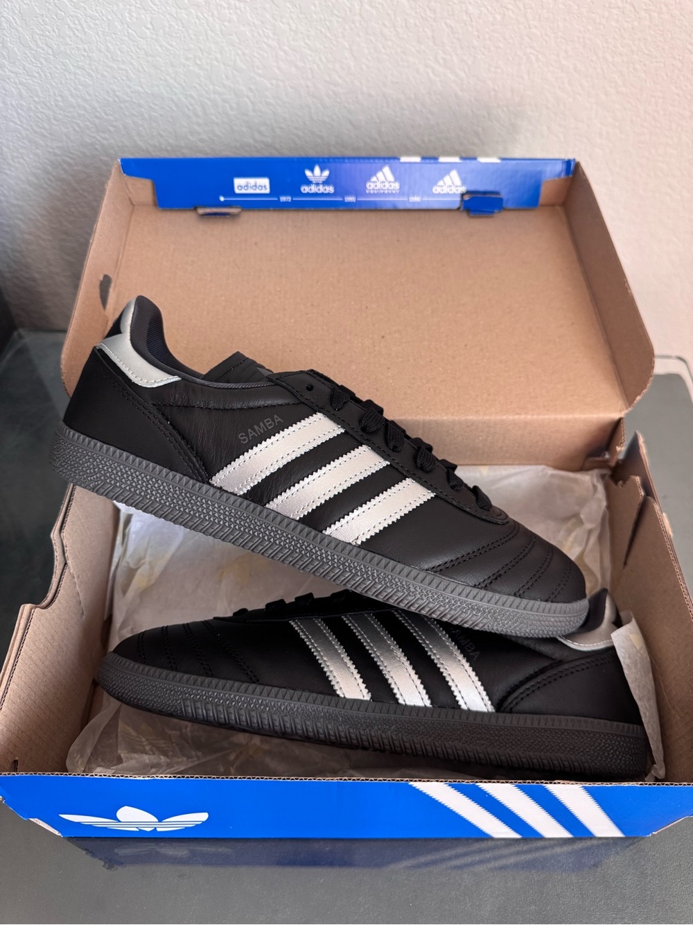 Adidas Samba Black & Silver Sneakers 9M/10W